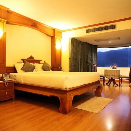 Furama Chiang Mai Hotel Exterior photo