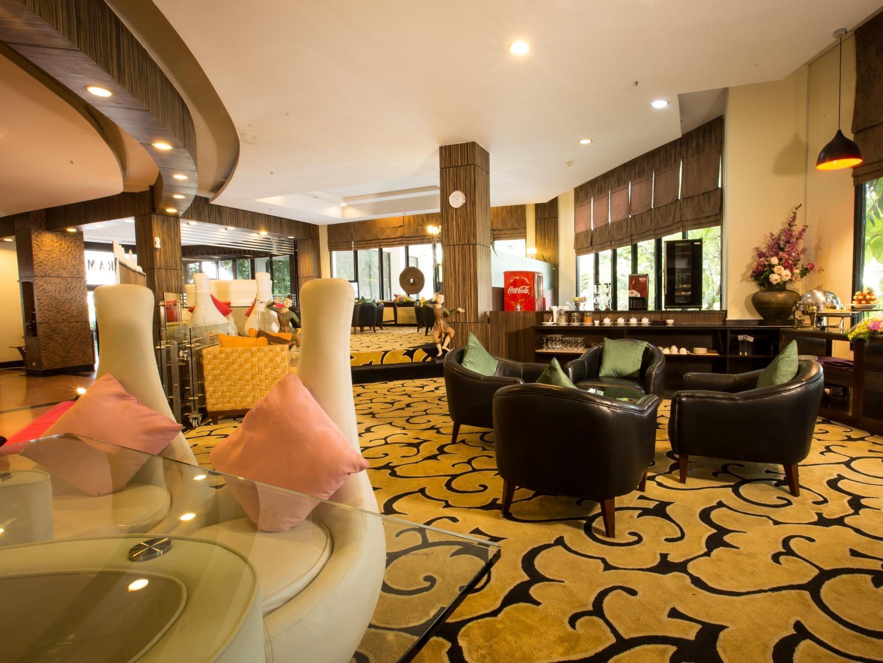 Furama Chiang Mai Hotel Exterior photo