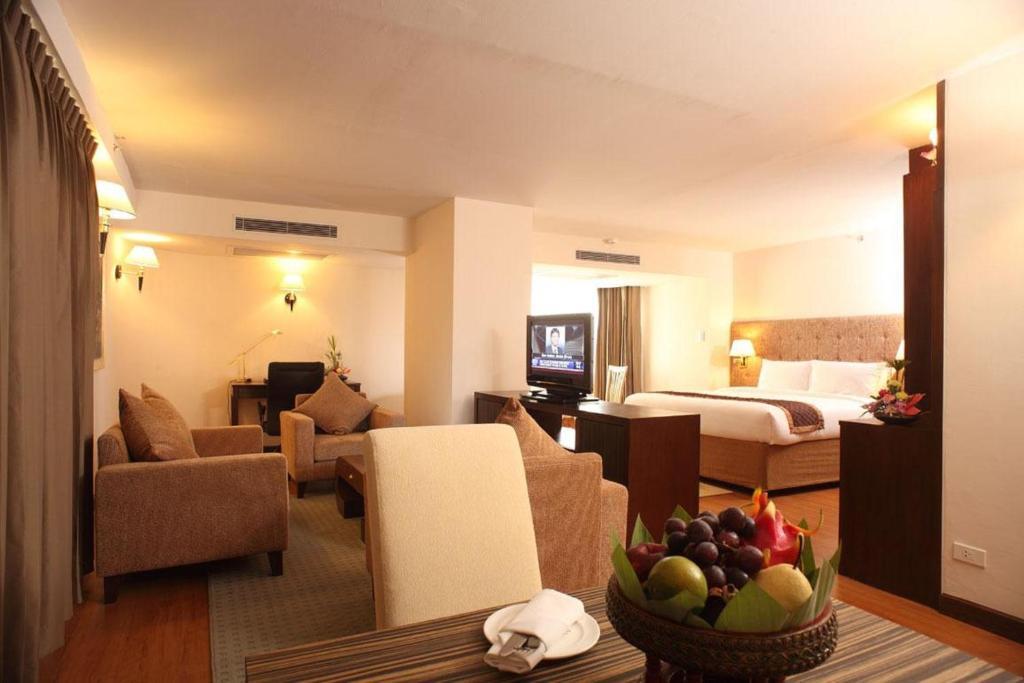 Furama Chiang Mai Hotel Room photo