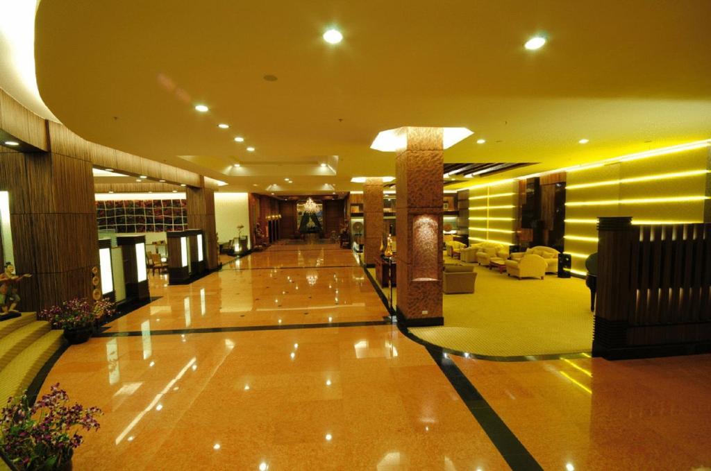 Furama Chiang Mai Hotel Interior photo